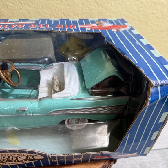 Vintage Chevy Bel Air Die Cast Car in Original Box, #675/5004. 1997 Read - Picture 4 of 12